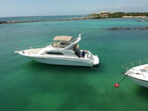 Sea Ray Yacht - Tulum Boat Rentals